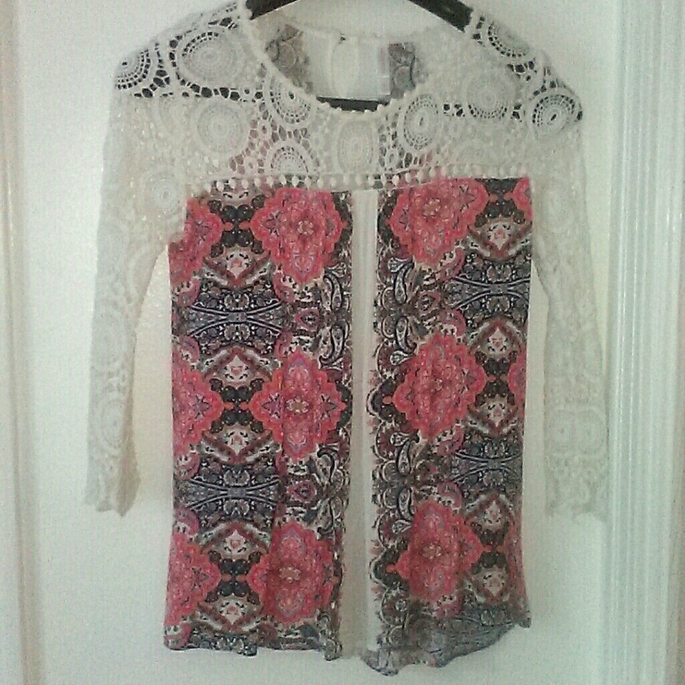 Crochet Top. Multicolored With Crochet Arms.